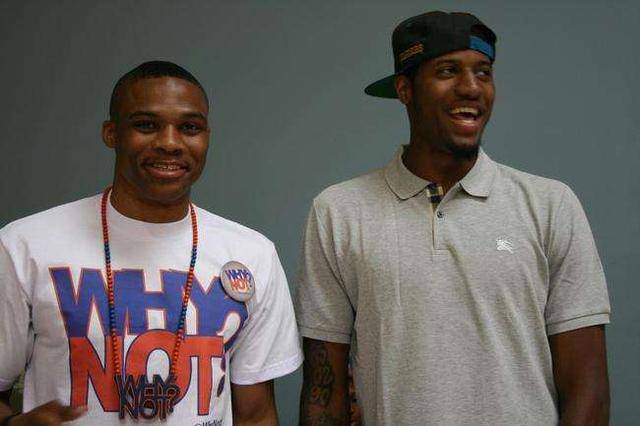 西媒：巴萨向欧足联提交报告，控诉法兰克福球迷破坏球场设施（西媒：巴萨已向欧足联递交申诉，指责法兰克福球迷损坏球场设施）