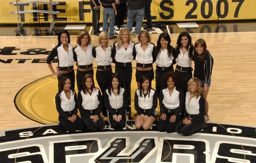 德转：阿森纳考虑明夏追阿德耶米，多特或面临出售球员的压力（德转：阿森纳有意在明夏引进阿德耶米，多特蒙德或承受出售压力）