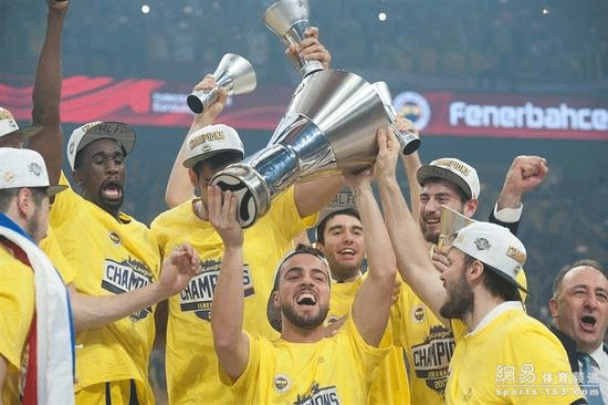 图片报：帕利尼亚租借费700万欧，且热刺将承担球员全部薪水（《图片报》：热刺以700万欧租借帕利尼亚，球员薪水由热刺全额承担）