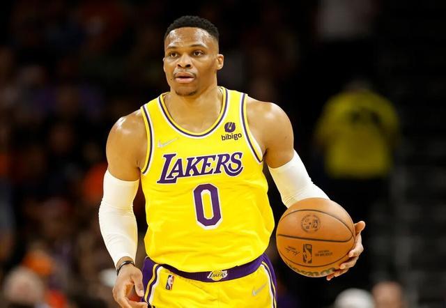 本赛季苏超最佳阵容：冠军泰州队1人入选，亚军南通队3人在列（苏超本赛季最佳阵容出炉：冠军泰州仅1人上榜，亚军南通3将入选）