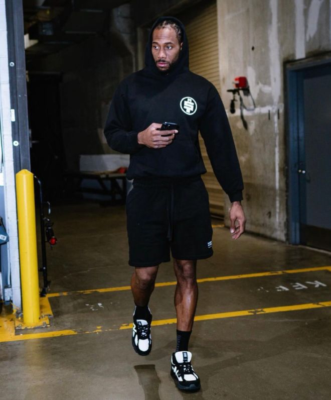 TA：非洲杯前在利物浦还有4场比赛，萨拉赫希望证明自己（TA：非洲杯开赛前萨拉赫仍有4场利物浦比赛，盼用表现说话）